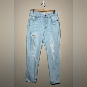Forever 21 light wash size 27 denim blue distressed jeans